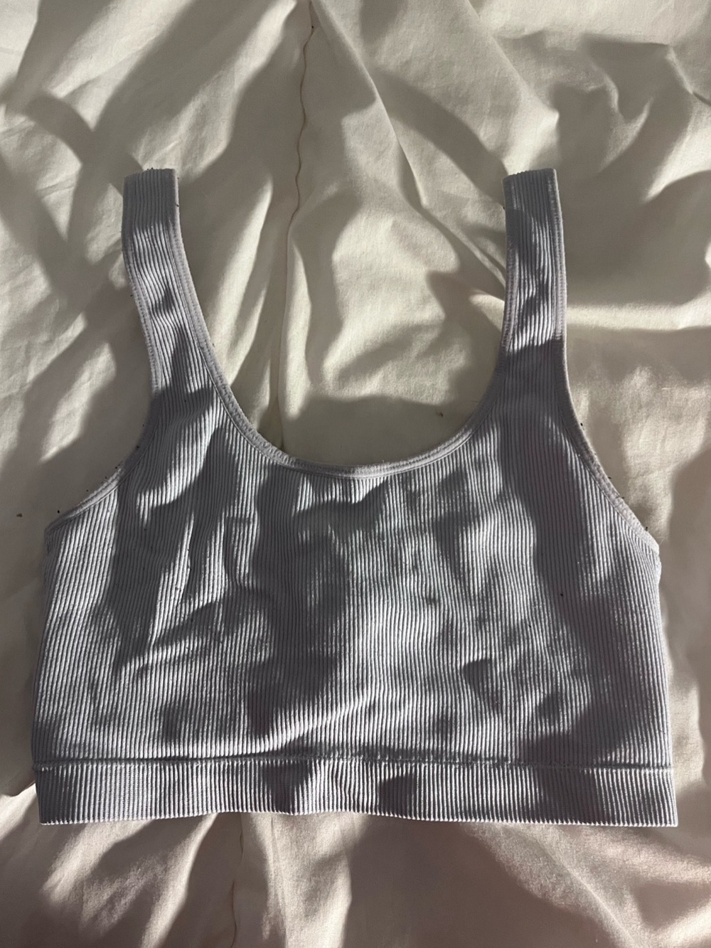 Blue notes white ribbed cropped tank top. Size XS